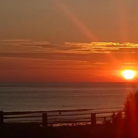 Beach Villa בית נופש Saint-Germain-sur-Ay