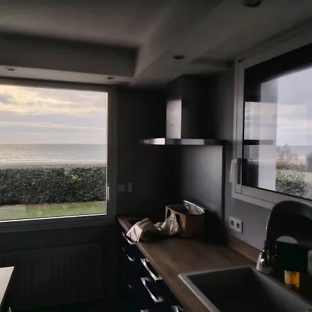 Beach Villa *